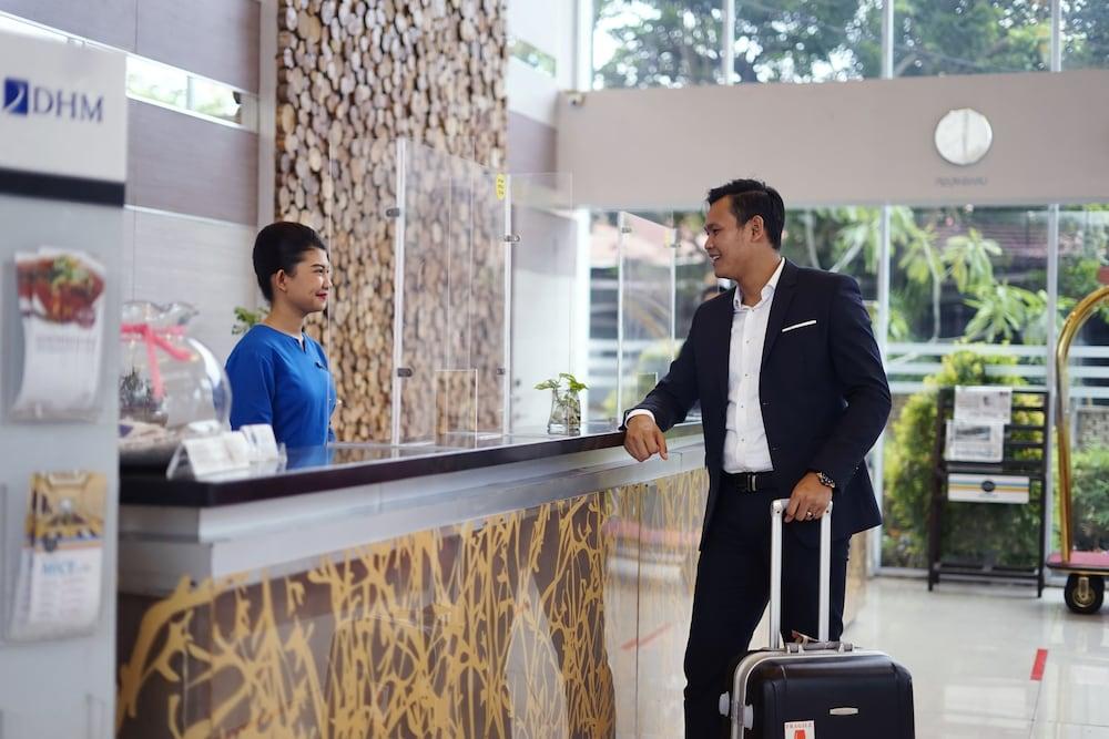Hotel Dafam Pekanbaru Exterior foto